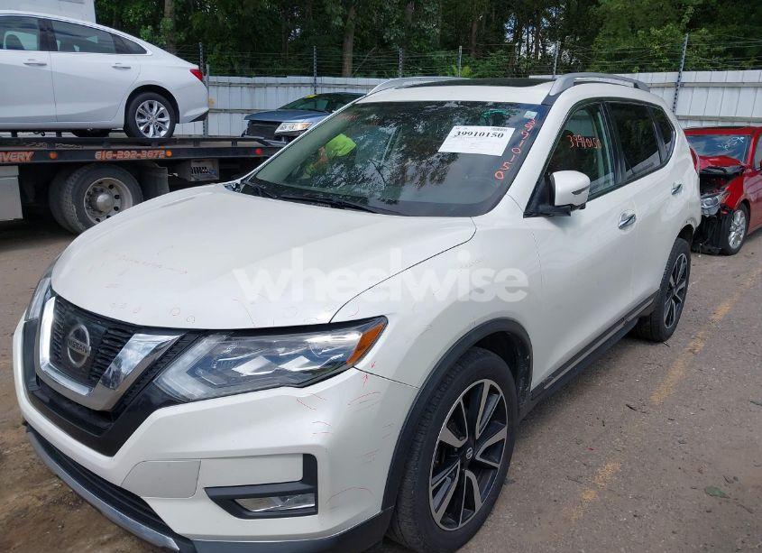 Photo 2 of 2017 Nissan Rogue SL (VIN JN8AT2MV6HW259246)