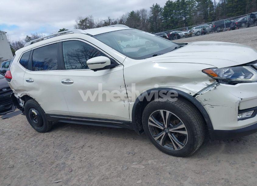 Photo 13 of 2017 Nissan Rogue SL (VIN JN8AT2MV6HW259487)