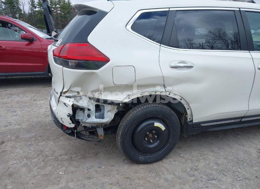 Photo 6 of 2017 Nissan Rogue SL (VIN JN8AT2MV6HW259487)