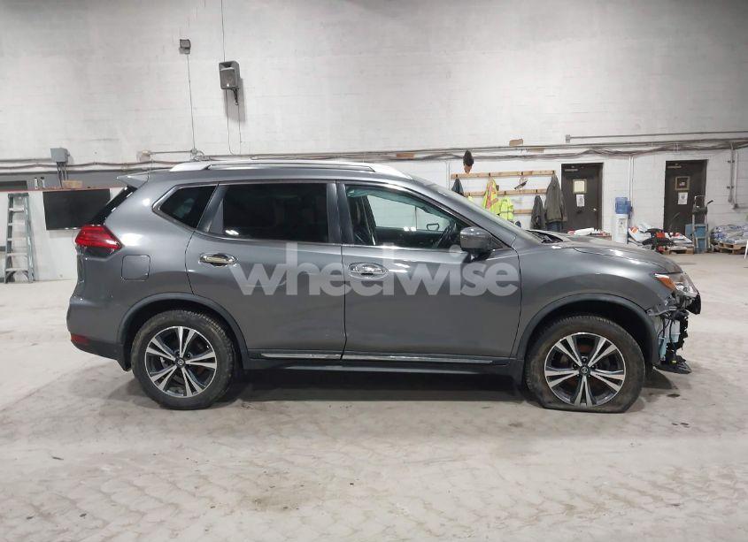 Photo 13 of 2017 Nissan Rogue SL (VIN JN8AT2MV6HW275480)