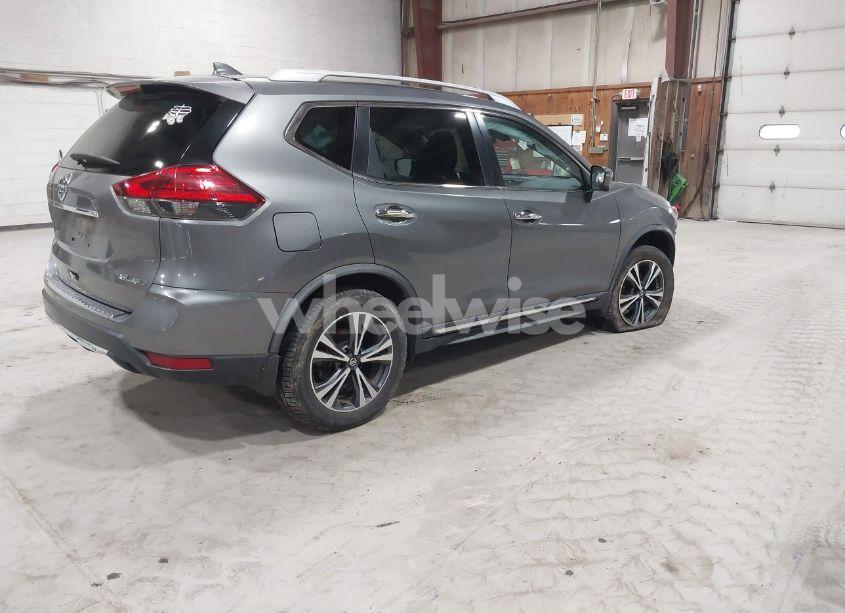 Photo 4 of 2017 Nissan Rogue SL (VIN JN8AT2MV6HW275480)