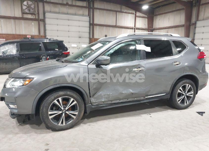 Photo 6 of 2017 Nissan Rogue SL (VIN JN8AT2MV6HW275480)