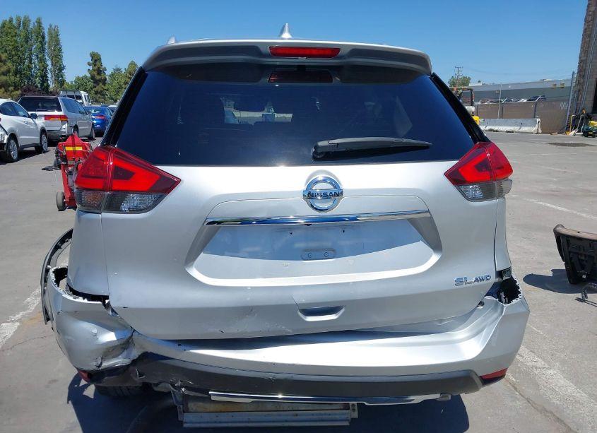 Photo 16 of 2017 Nissan Rogue SL (VIN JN8AT2MV6HW280002)