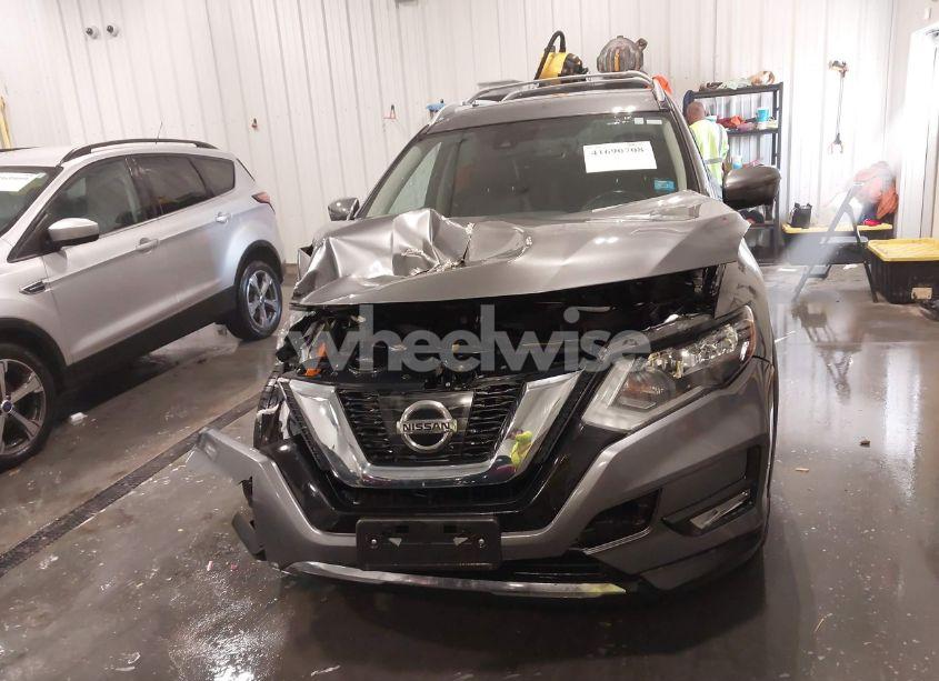Photo 13 of 2017 Nissan Rogue SL (VIN JN8AT2MV6HW284437)