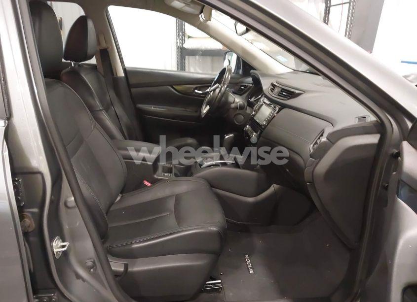 Photo 5 of 2017 Nissan Rogue SL (VIN JN8AT2MV6HW284437)