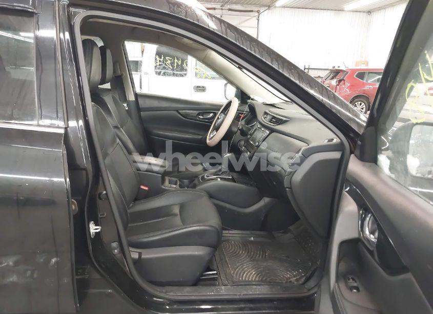 Photo 5 of 2018 Nissan Rogue SL (VIN JN8AT2MV6JW307088)