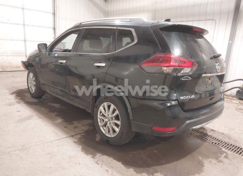 Photo 3 of 2018 Nissan Rogue SV (VIN JN8AT2MV6JW307592)