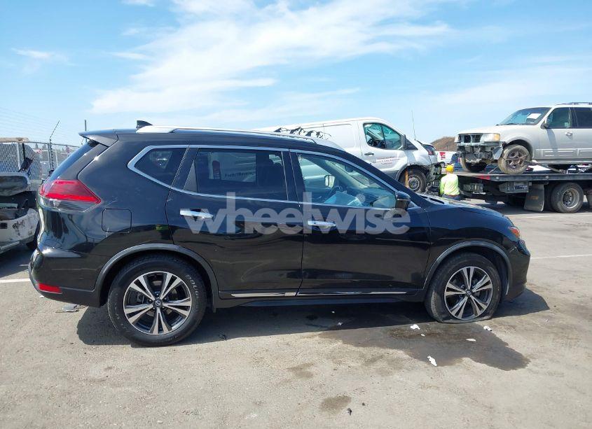 Photo 13 of 2018 Nissan Rogue SL (VIN JN8AT2MV6JW310301)