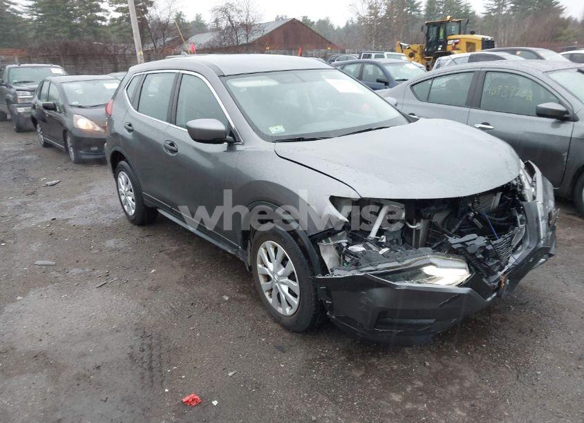 2018 Nissan Rogue S (VIN JN8AT2MV6JW313070) main photo