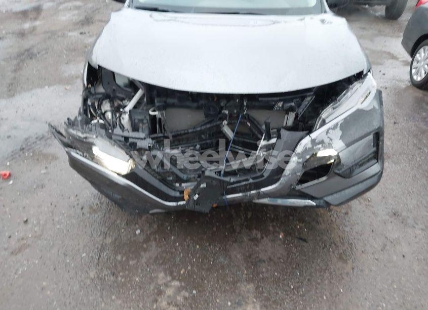 Photo 6 of 2018 Nissan Rogue S (VIN JN8AT2MV6JW313070)