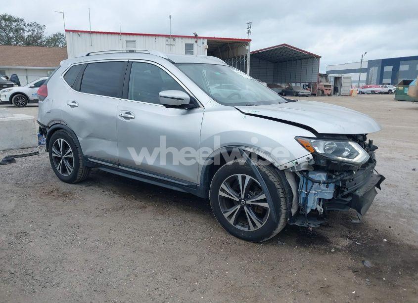 2018 Nissan Rogue SL (VIN JN8AT2MV6JW317832) main photo