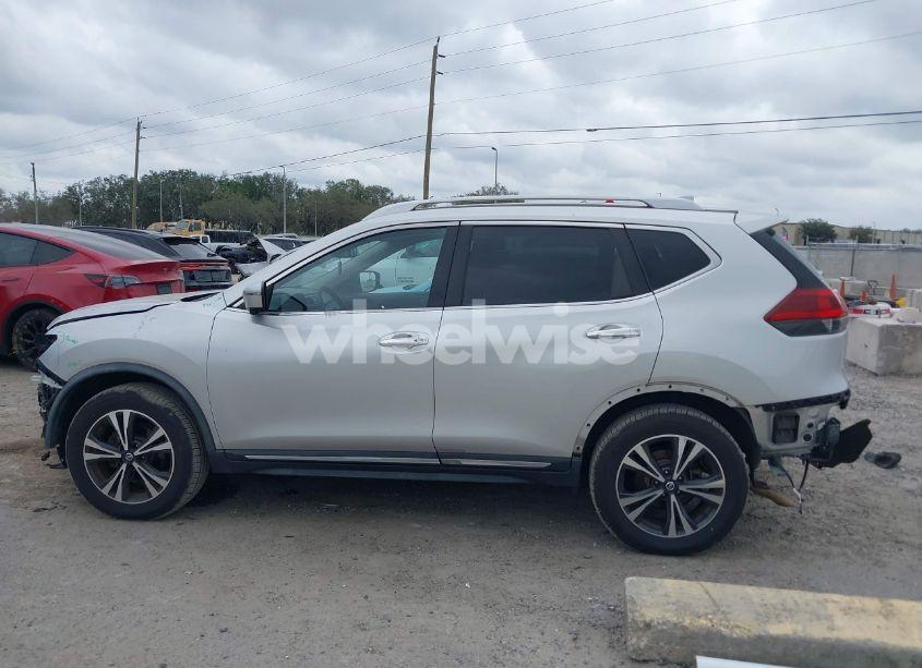 Photo 14 of 2018 Nissan Rogue SL (VIN JN8AT2MV6JW317832)