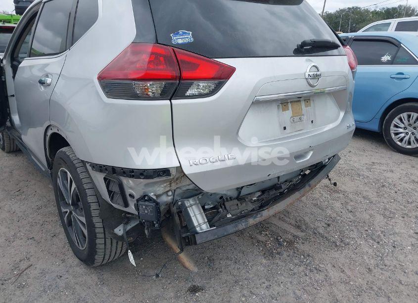 Photo 19 of 2018 Nissan Rogue SL (VIN JN8AT2MV6JW317832)