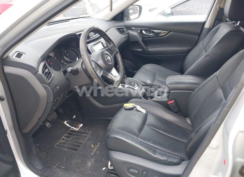 Photo 5 of 2018 Nissan Rogue SL (VIN JN8AT2MV6JW317832)