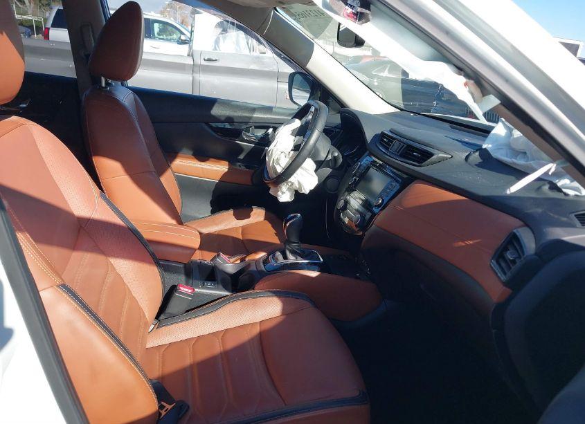 Photo 5 of 2018 Nissan Rogue SL (VIN JN8AT2MV6JW343038)