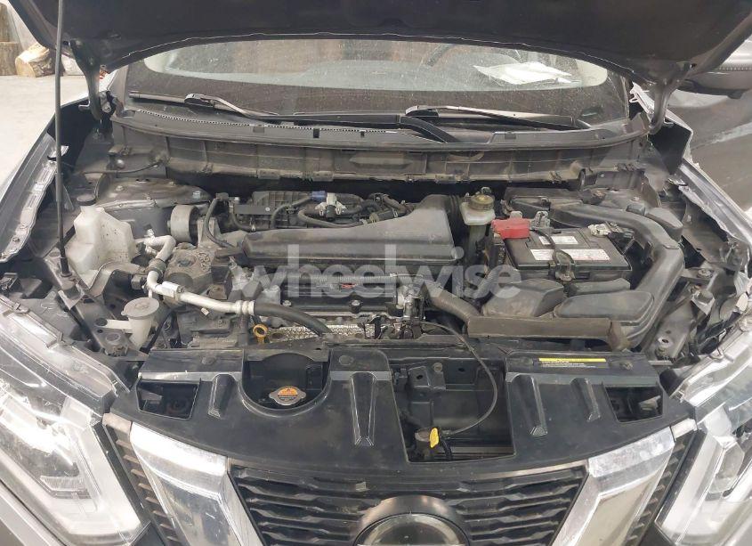 Photo 10 of 2018 Nissan Rogue SL (VIN JN8AT2MV6JW343041)