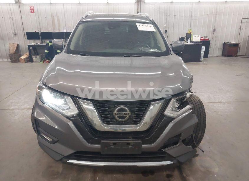 Photo 13 of 2018 Nissan Rogue SL (VIN JN8AT2MV6JW343041)