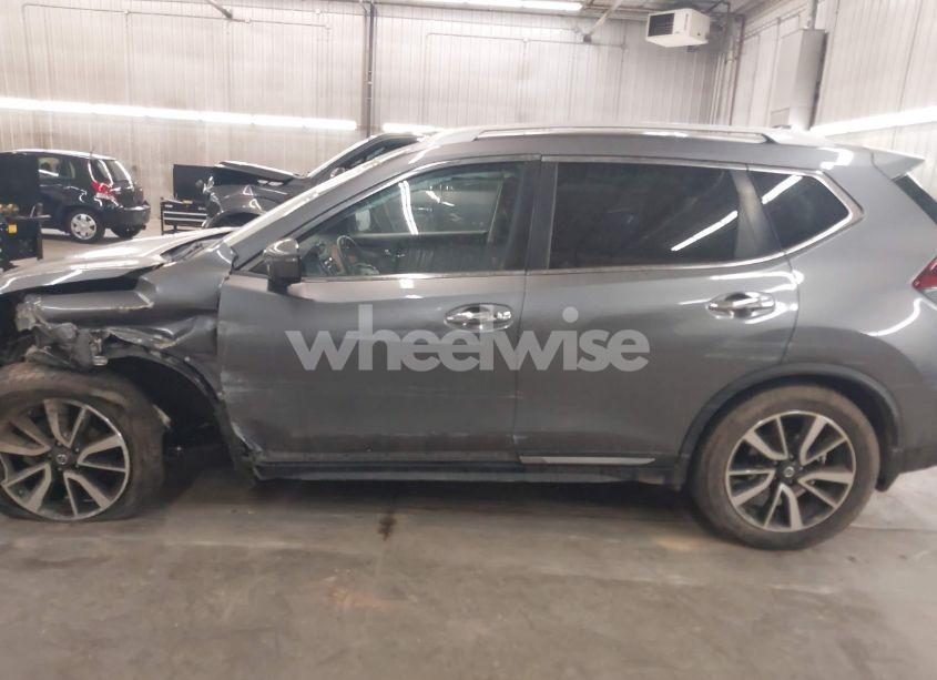 Photo 15 of 2018 Nissan Rogue SL (VIN JN8AT2MV6JW343041)