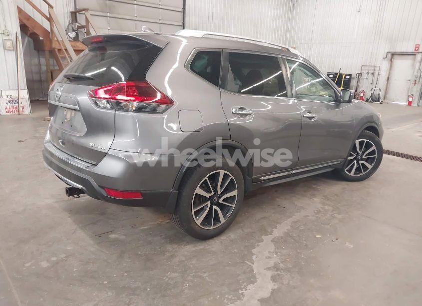 Photo 4 of 2018 Nissan Rogue SL (VIN JN8AT2MV6JW343041)