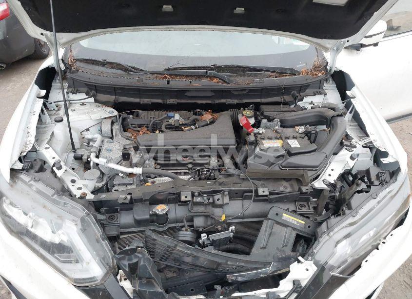 Photo 10 of 2018 Nissan Rogue SL (VIN JN8AT2MV6JW348031)