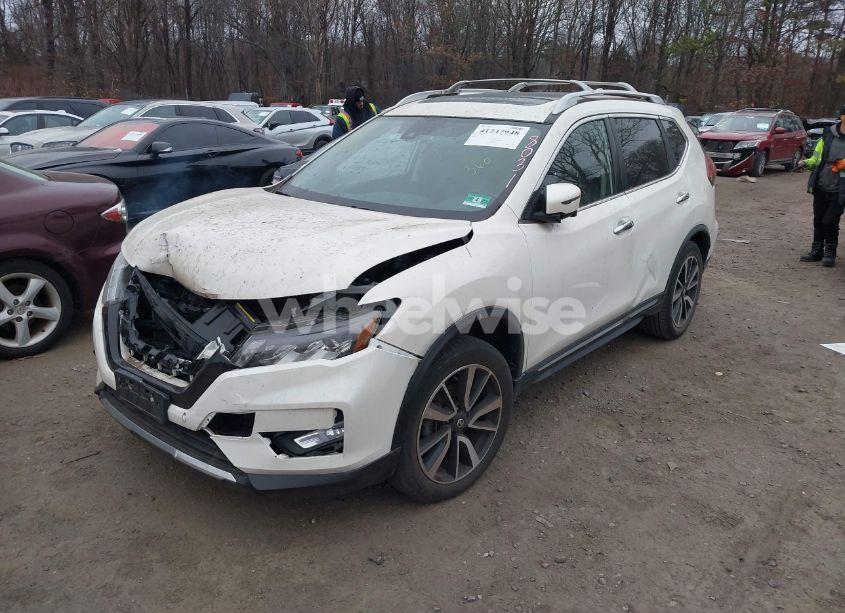 Photo 2 of 2018 Nissan Rogue SL (VIN JN8AT2MV6JW348031)