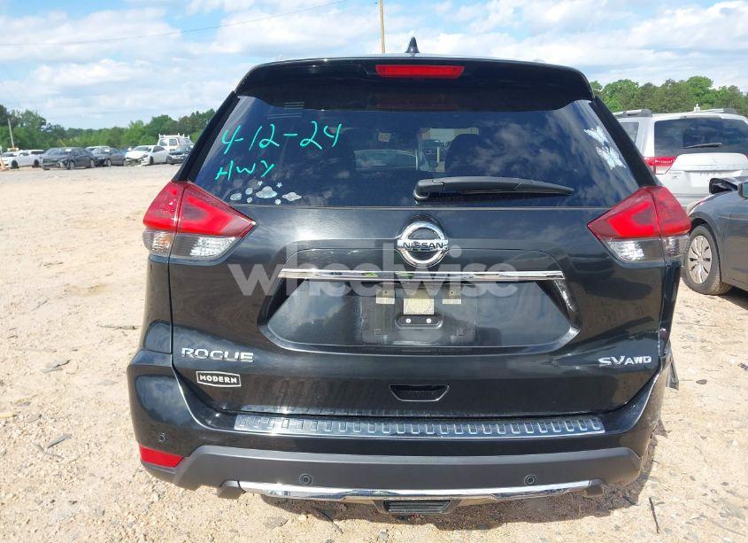 Photo 16 of 2019 Nissan Rogue SV (VIN JN8AT2MV6KW379829)