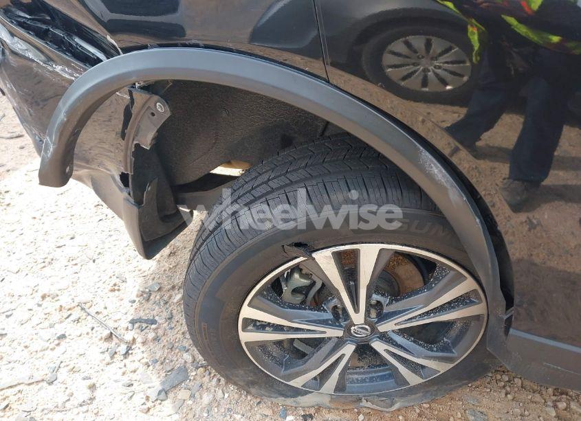 Photo 19 of 2019 Nissan Rogue SV (VIN JN8AT2MV6KW379829)