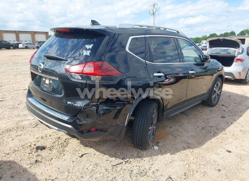 Photo 4 of 2019 Nissan Rogue SV (VIN JN8AT2MV6KW379829)