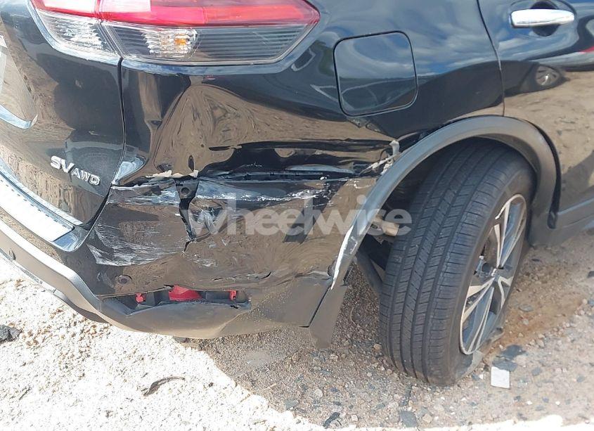 Photo 6 of 2019 Nissan Rogue SV (VIN JN8AT2MV6KW379829)