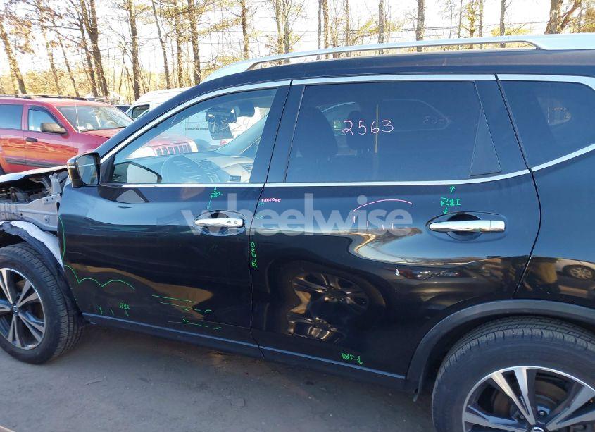 Photo 15 of 2019 Nissan Rogue SV (VIN JN8AT2MV6KW380351)