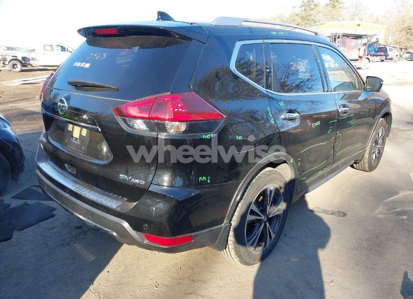 Photo 4 of 2019 Nissan Rogue SV (VIN JN8AT2MV6KW380351)