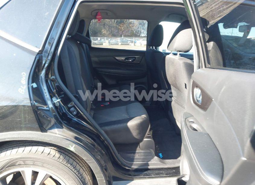 Photo 8 of 2019 Nissan Rogue SV (VIN JN8AT2MV6KW380351)