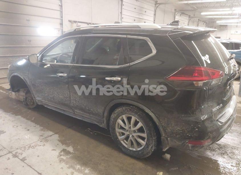 Photo 3 of 2019 Nissan Rogue SV (VIN JN8AT2MV6KW392502)