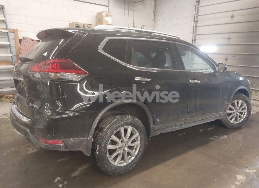 Photo 4 of 2019 Nissan Rogue SV (VIN JN8AT2MV6KW392502)