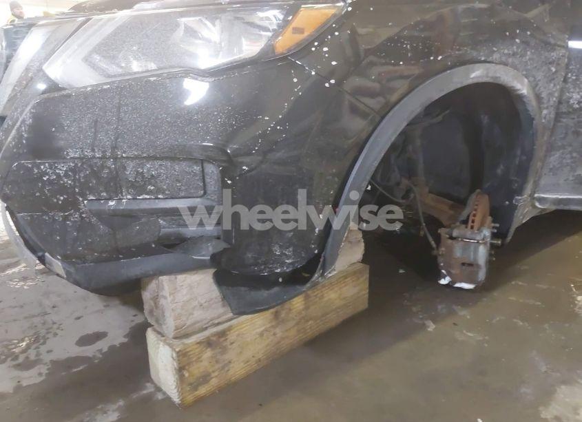 Photo 6 of 2019 Nissan Rogue SV (VIN JN8AT2MV6KW392502)