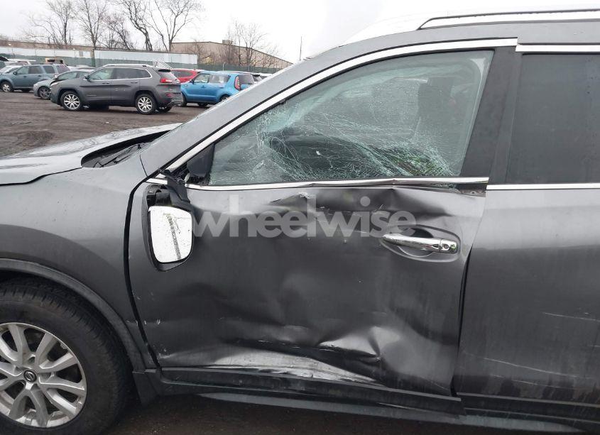 Photo 6 of 2020 Nissan Rogue SV INTELLIGENT AWD (VIN JN8AT2MV6LW121795)
