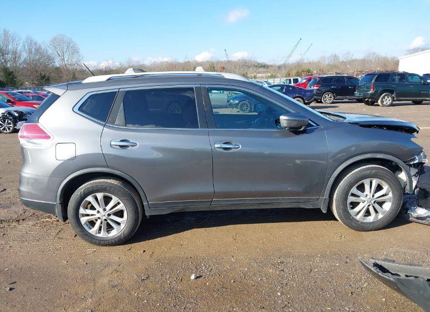 Photo 13 of 2016 Nissan Rogue SV (VIN JN8AT2MV7GW138174)