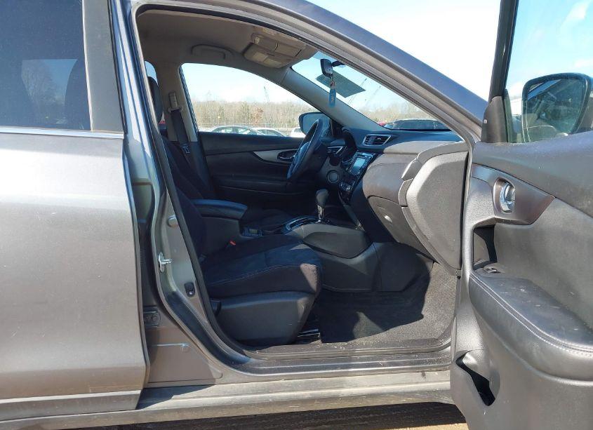 Photo 5 of 2016 Nissan Rogue SV (VIN JN8AT2MV7GW138174)