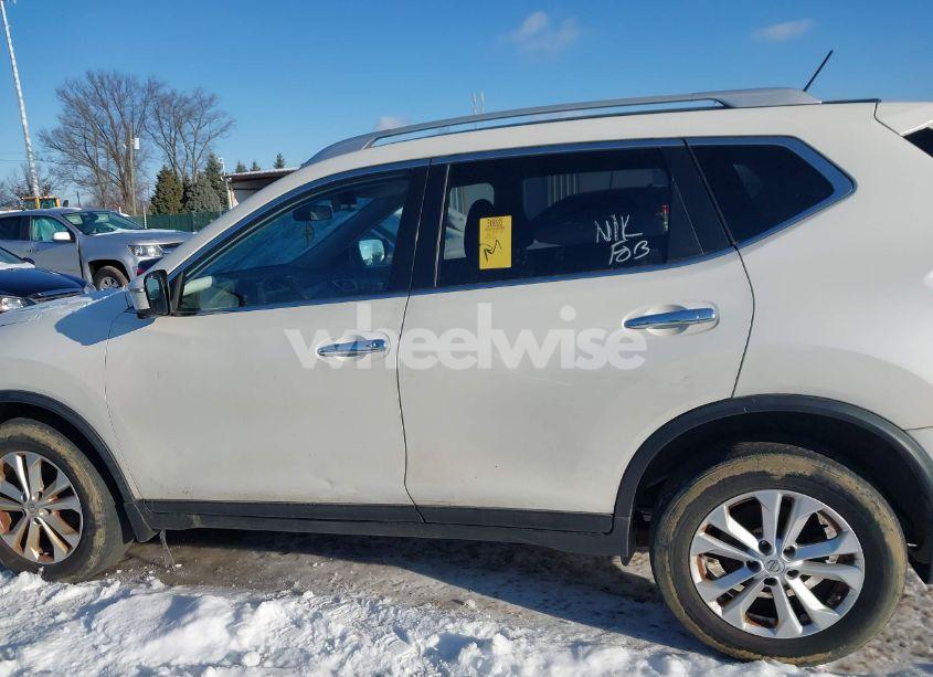 Photo 13 of 2016 Nissan Rogue SV (VIN JN8AT2MV7GW145268)