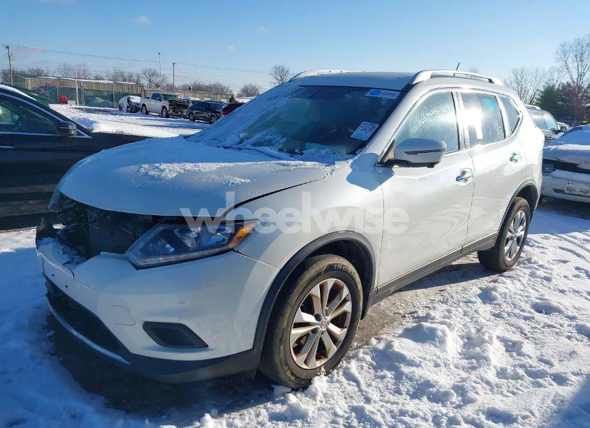 Photo 2 of 2016 Nissan Rogue SV (VIN JN8AT2MV7GW145268)