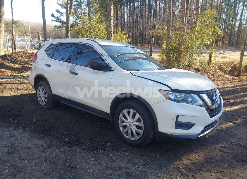 2017 Nissan Rogue S (VIN JN8AT2MV7HW007957) main photo