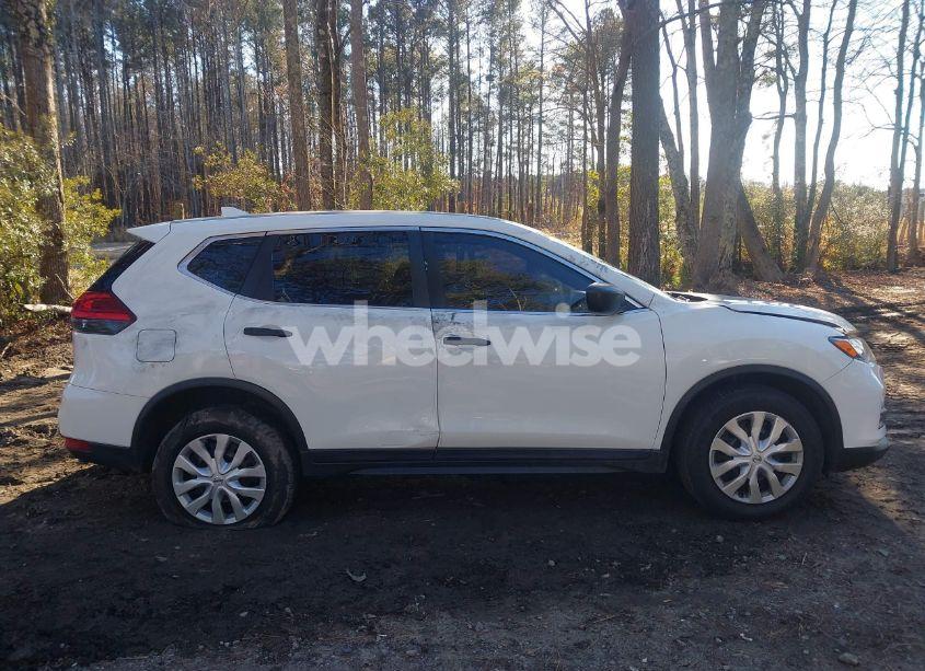 Photo 13 of 2017 Nissan Rogue S (VIN JN8AT2MV7HW007957)