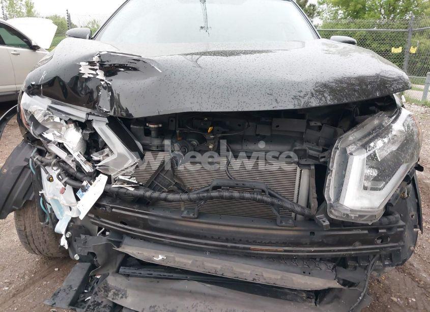 Photo 6 of 2017 Nissan Rogue S (VIN JN8AT2MV7HW011345)