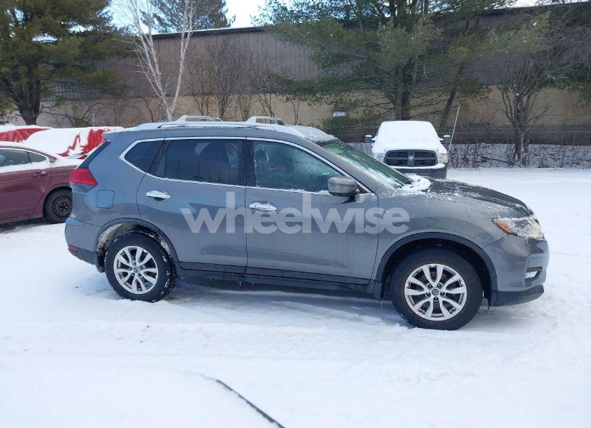 Photo 13 of 2017 Nissan Rogue SV (VIN JN8AT2MV7HW252337)