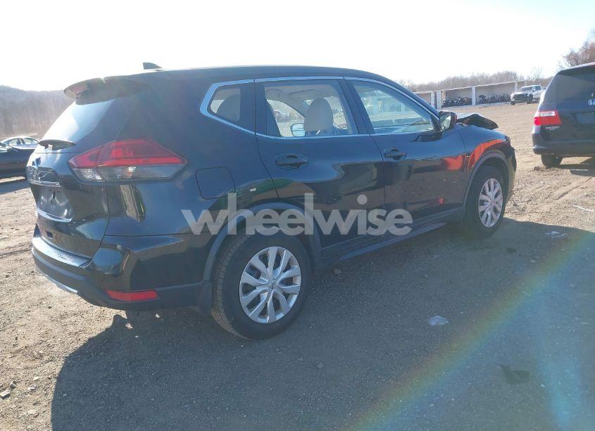 Photo 4 of 2017 Nissan Rogue S (VIN JN8AT2MV7HW253357)