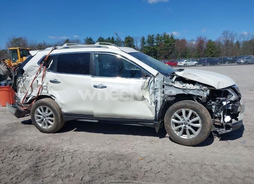 Photo 12 of 2017 Nissan Rogue SV (VIN JN8AT2MV7HW268487)