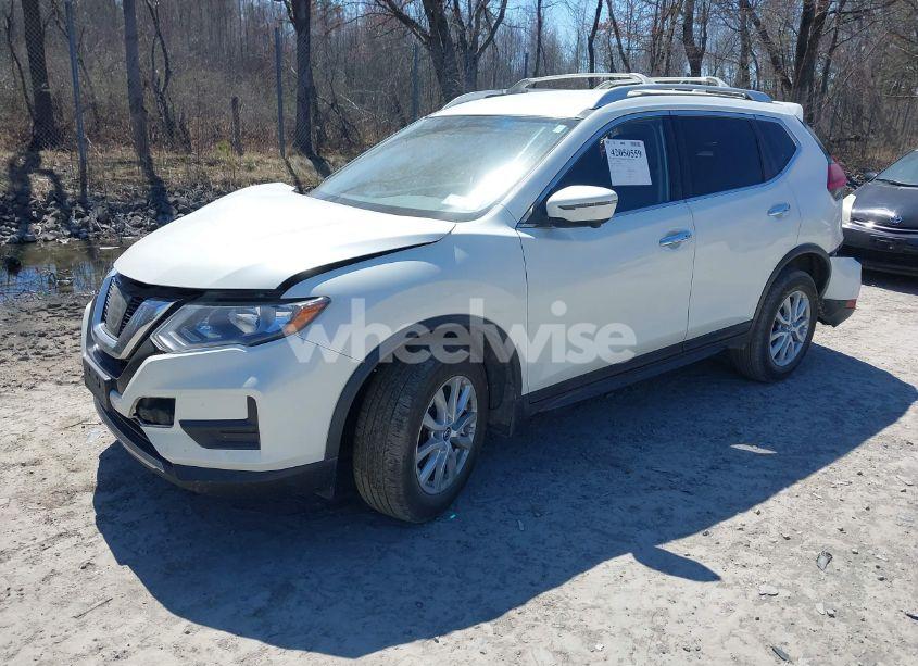 Photo 2 of 2017 Nissan Rogue SV (VIN JN8AT2MV7HW268487)