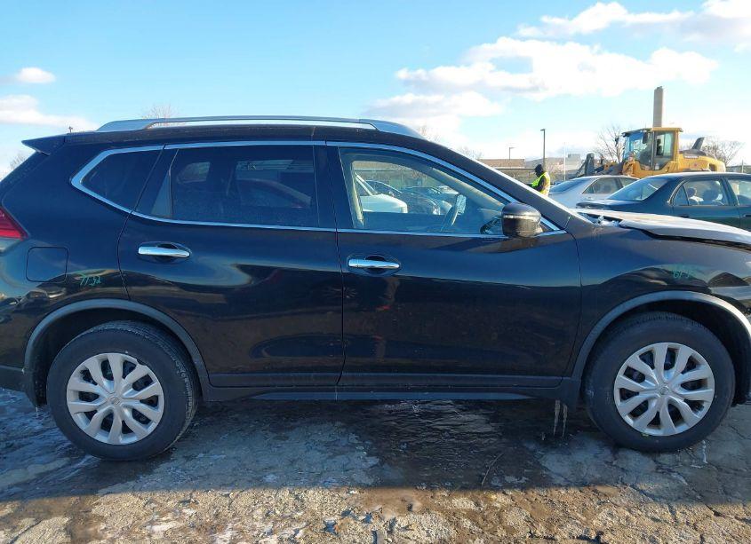 Photo 13 of 2017 Nissan Rogue S (VIN JN8AT2MV7HW274984)