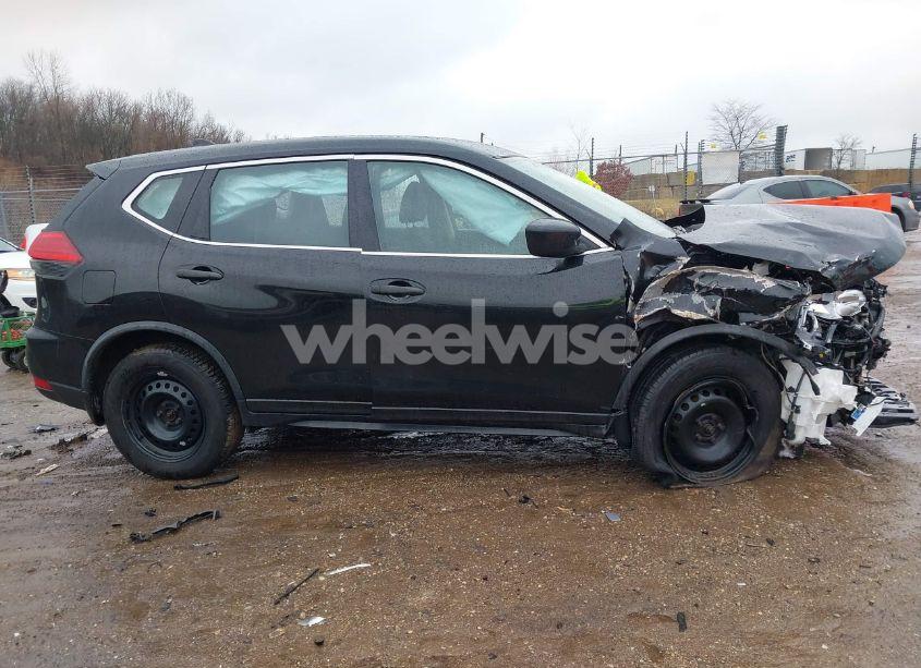 Photo 13 of 2017 Nissan Rogue S (VIN JN8AT2MV7HW275276)