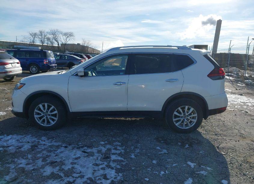 Photo 14 of 2018 Nissan Rogue SV (VIN JN8AT2MV7JW305978)